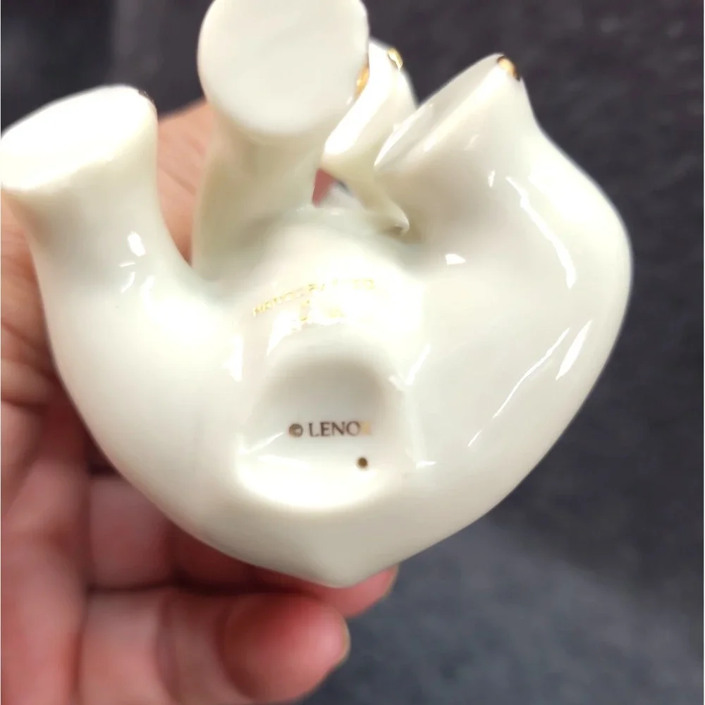 Lenox Porcelain Sitting Baby Elephant Figurine Gold Trim 3